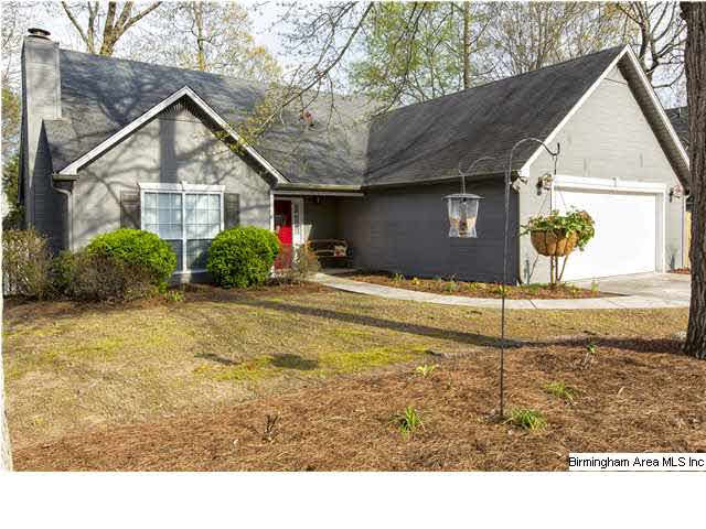 Welcome home to 1507 Timber Drive! This move-in re