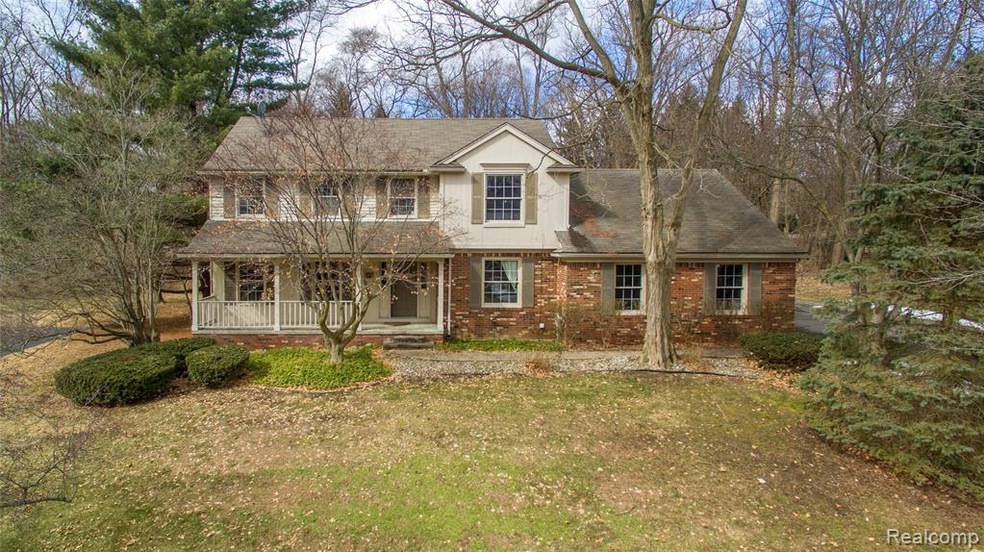 7286 Sandy Creek Ln, Bloomfield Hills, MI 48301 - photo 1