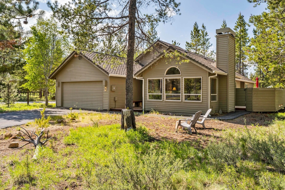 18016 White Alder Ln unit 1, Sunriver, OR 97707 - photo 1