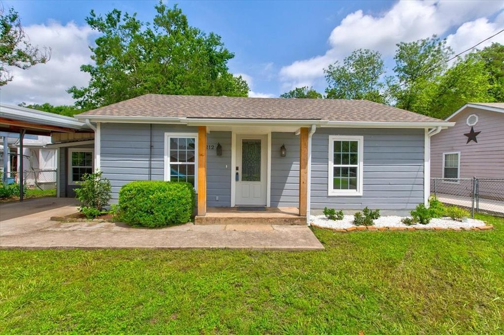 1212 W Lone Star Ave, Cleburne, TX 76033 - photo 1