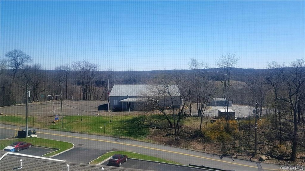 18 Pavilion Ridge Way unit 9, Suffern, NY 10901 - photo 1