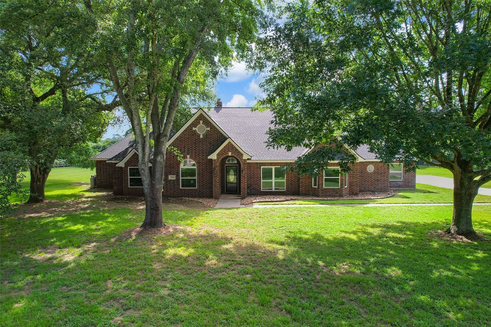 22606 Cardinal Ln, Tomball, TX 77377 - photo 1