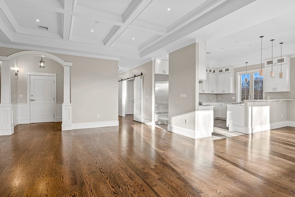 846 Main St unit 3, Winchester, MA 01890 - photo 1