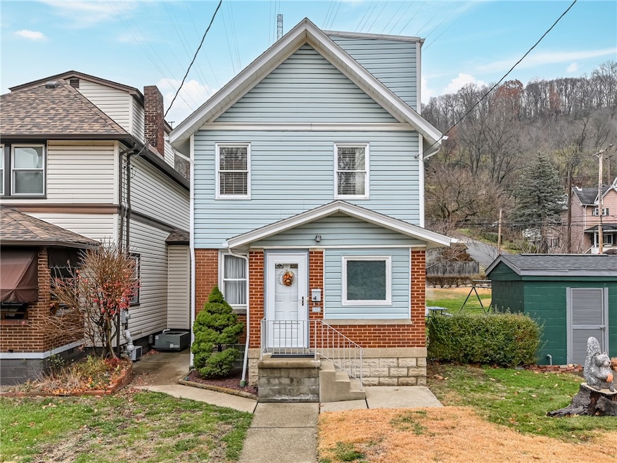 804 Airbrake Ave, Wilmerding, PA 15148 - photo 1