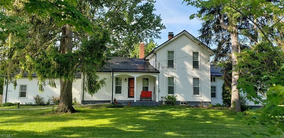 Gorgeous Fam house with everything newer - immacul