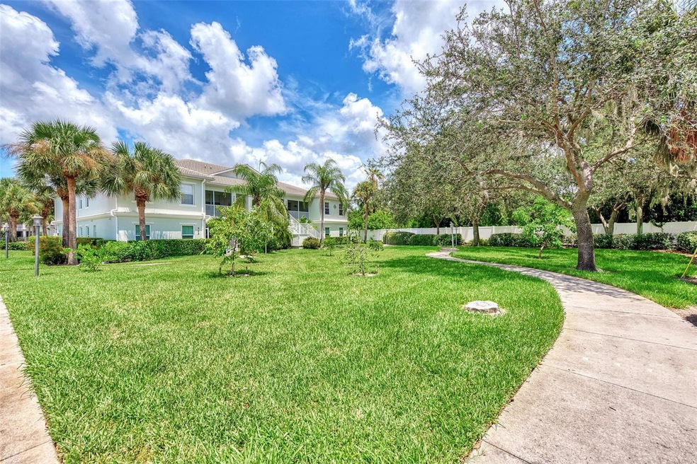 300 Gardens Edge Dr unit 324, Venice, FL 34285 - photo 1