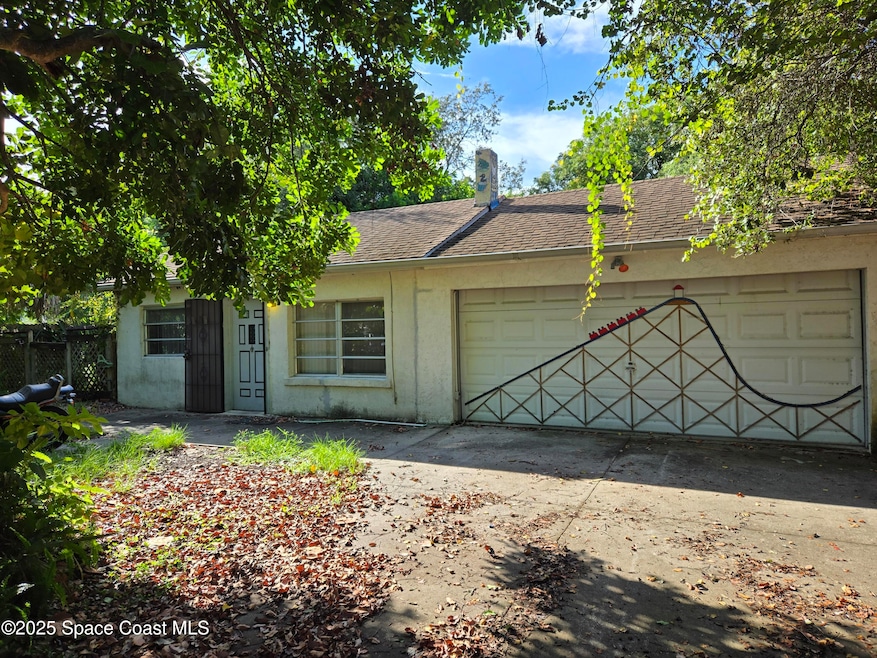 1035 Sea Grape Dr, Melbourne, FL 32935 - photo 1