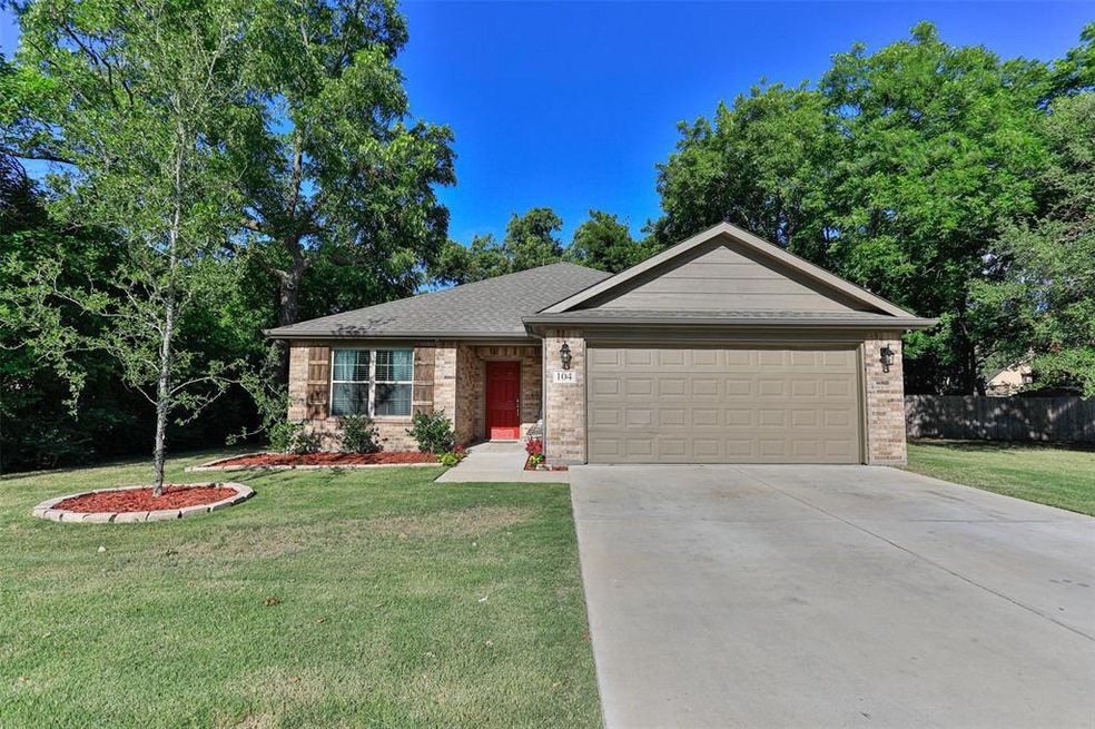 104 Fair Ave, Gainesville, TX 76240 - photo 1