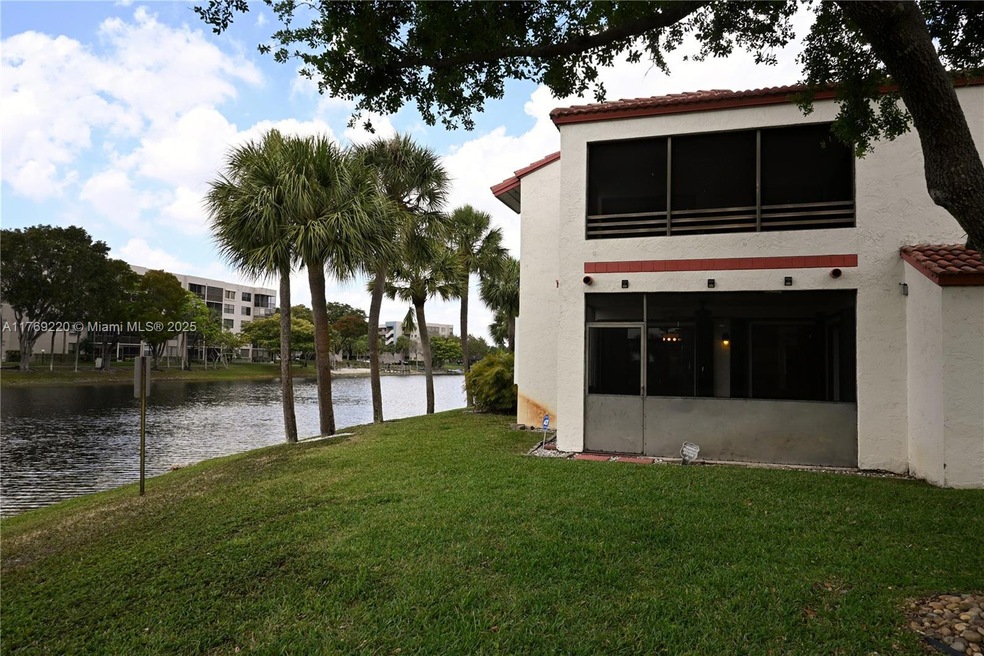 1170 N Hiatus Rd unit 1170, Pembroke Pines, FL 33026 - photo 1