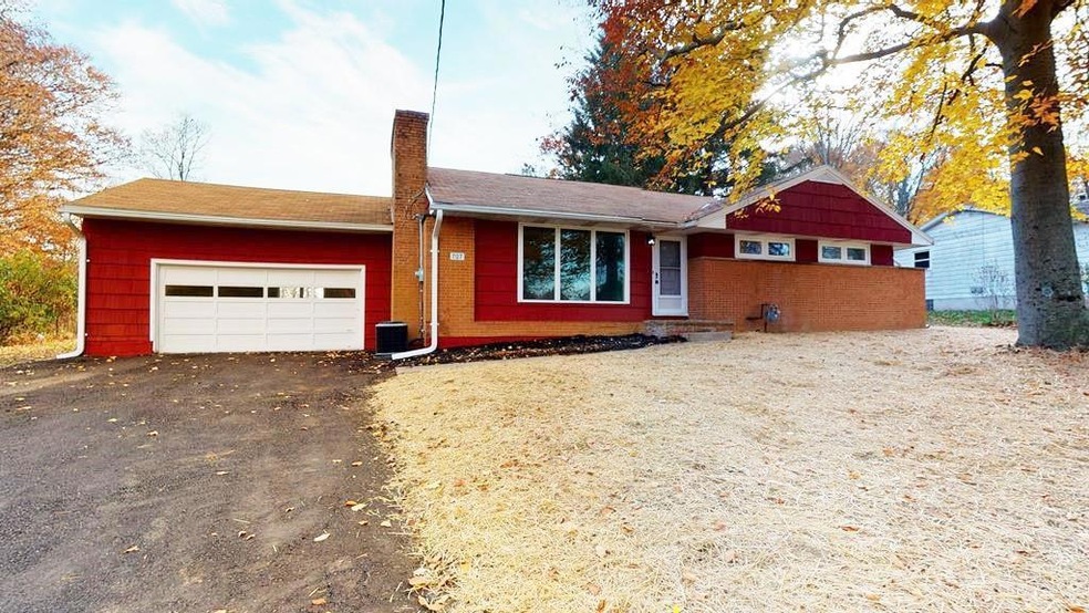 707 Mayer Dr, Mansfield, OH 44907 - photo 1