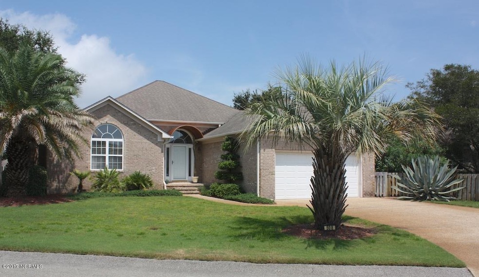 508 Shell Dr 1 Outside