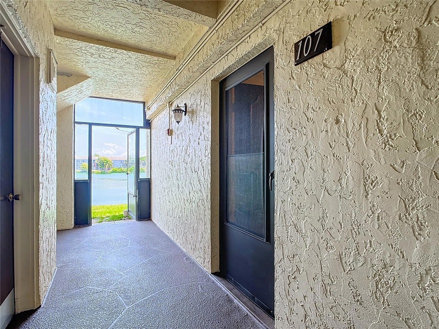 Waters Edge unit 107, Largo, FL 33774 - photo 1