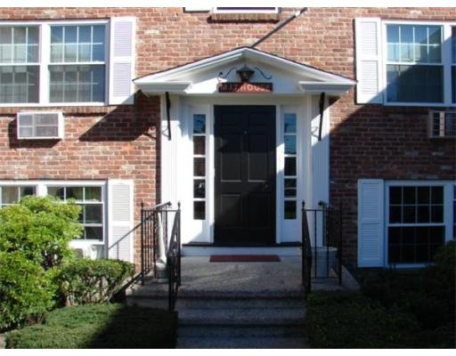 48 Lake Ave unit Hellenic 11, Woburn, MA 01801 - photo 1