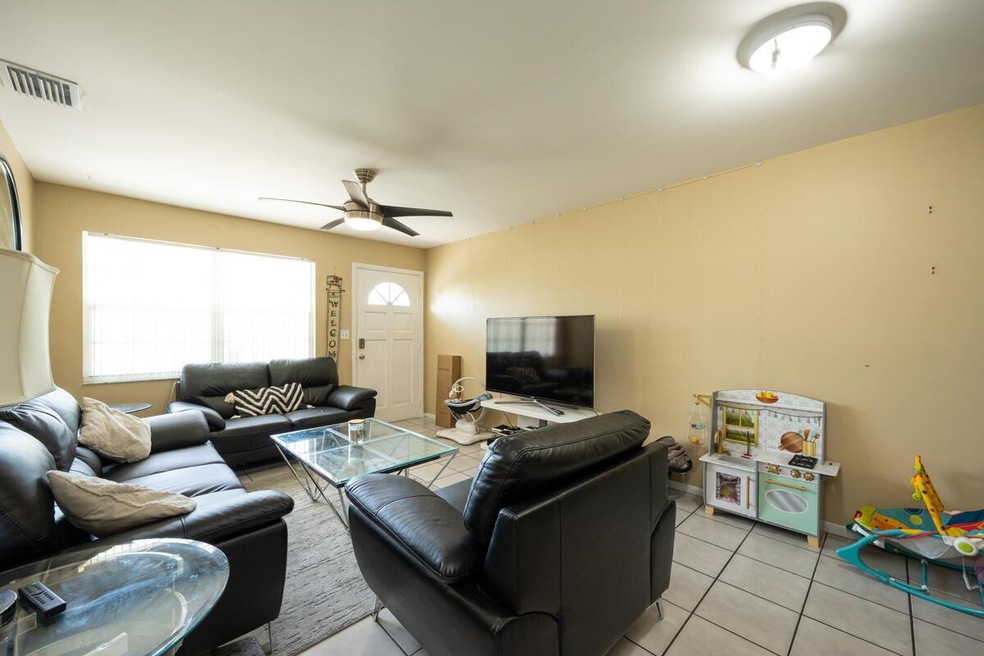 3201FlaglerAve610-7939 (14 of 23)