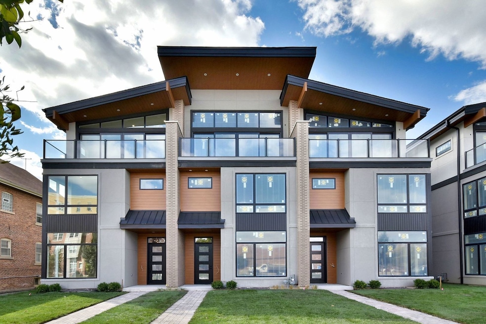 272 N Addison Ave, Elmhurst, IL 60126 - photo 1