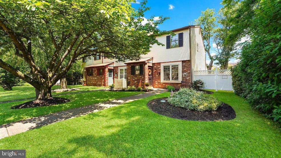 129 Jenkins Ave, Lansdale, PA 19446 - photo 1