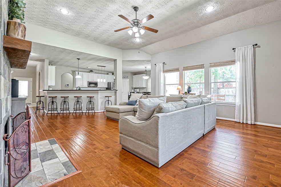 403 Monarch Oak Dr, Magnolia, TX 77354 - photo 1