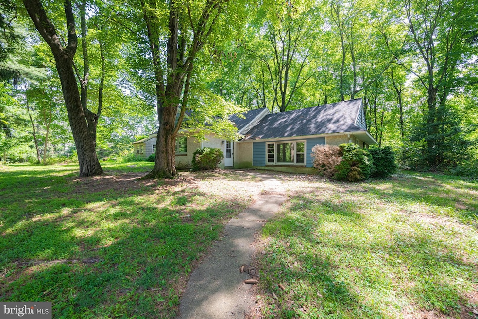 437 Pawlings Rd, Phoenixville, PA 19460 - photo 1