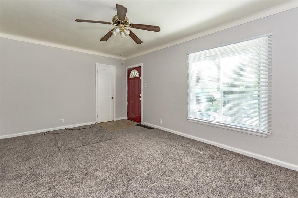 1510 8th St SW, Cedar Rapids, IA 52404 - photo 1