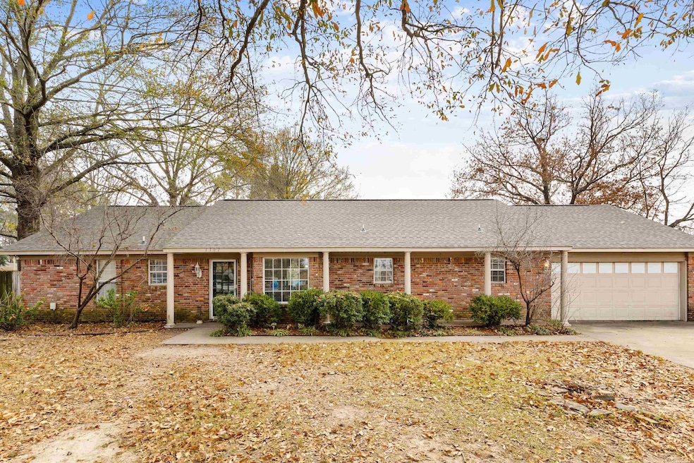 1107 W 14th St, Stuttgart, AR 72160 - photo 1