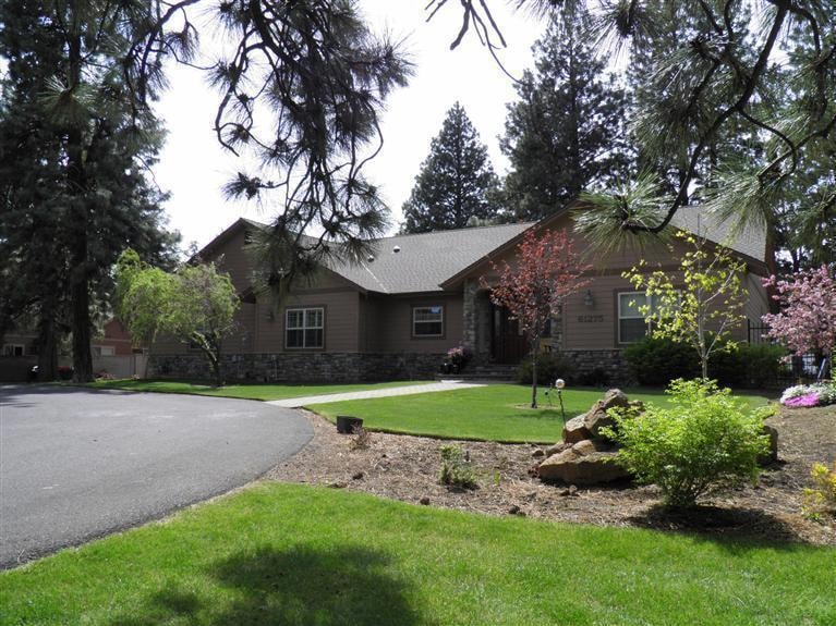 61275 Benham Rd, Bend, OR 97702 - photo 1