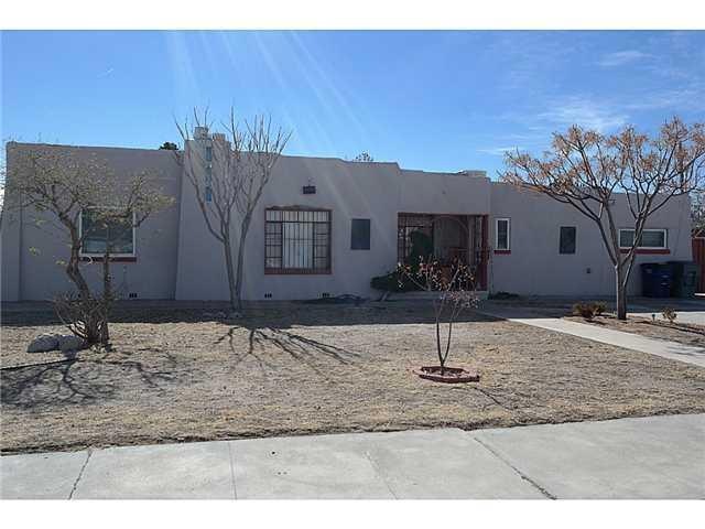 12 Half Moon Dr, El Paso, TX 79915 - photo 1