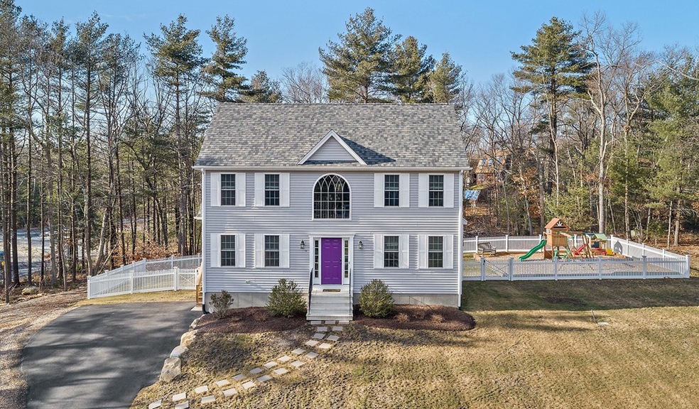 39 Pine St, Foxboro, MA 02035 - photo 1