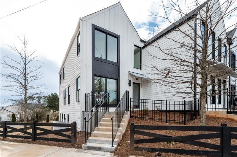 For Rent $2,600/month