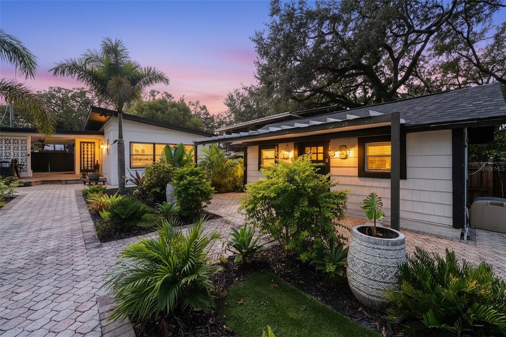 308 E Hollywood St, Tampa, FL 33604 - photo 1