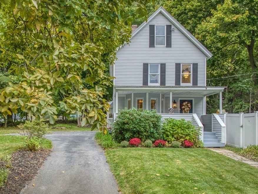 1272 Mammoth Rd, Dracut, MA 01826 - photo 1