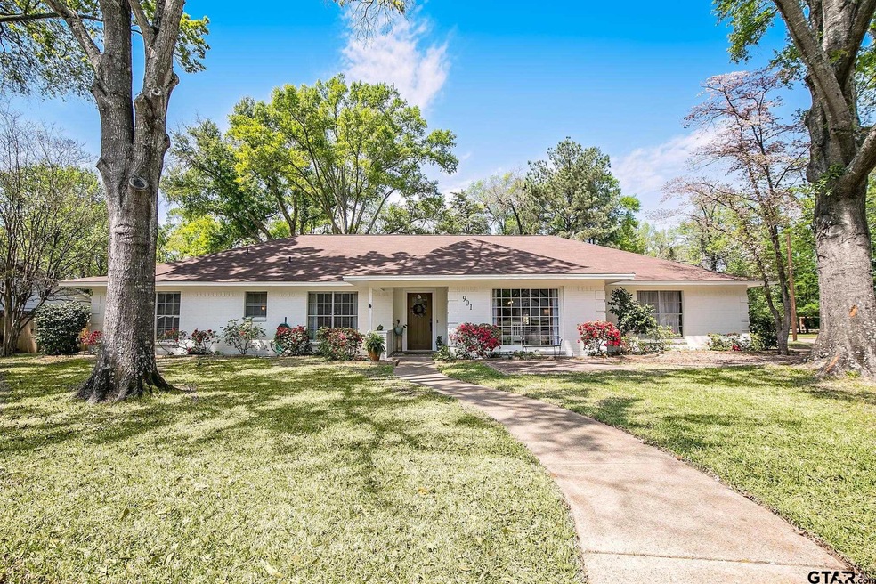 901 901 Trenton, Tyler, TX 75703 - photo 1