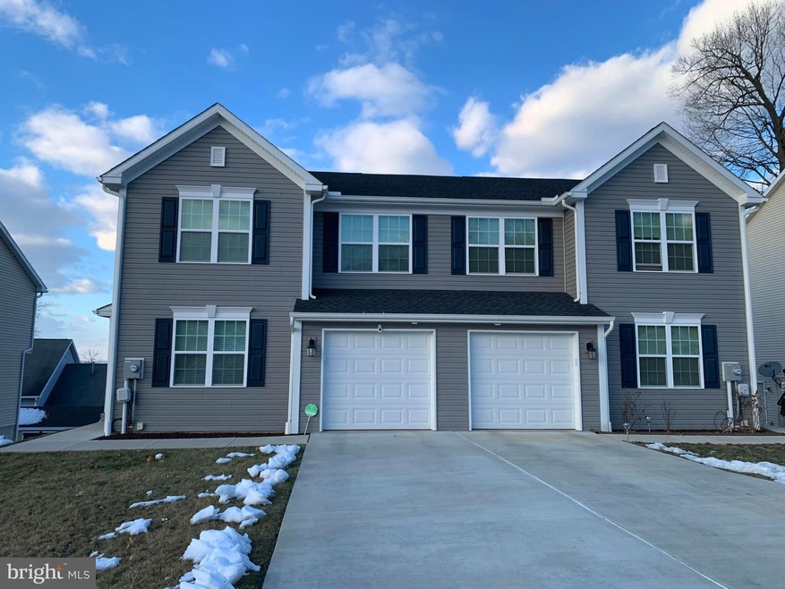 25 Rosalie's Way, Temple, PA 19560 - photo 1