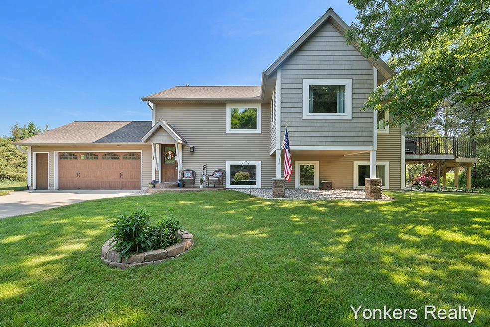 13043 Vergennes St SE, Lowell, MI 49331 - photo 1