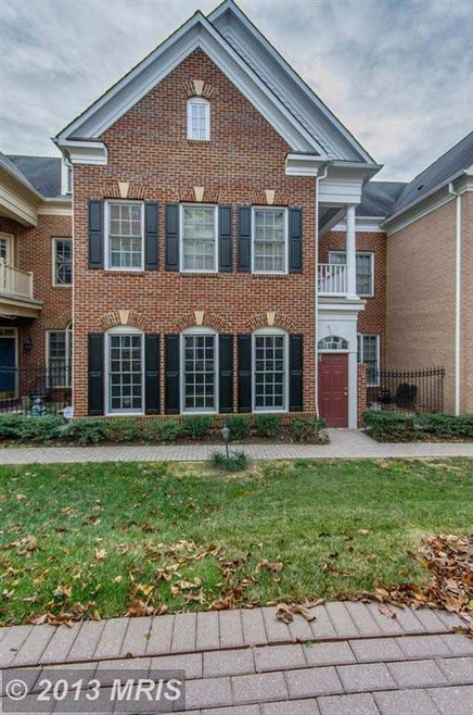 8503 Gavin Manor Ct, Chevy Chase, MD 20815 - photo 1