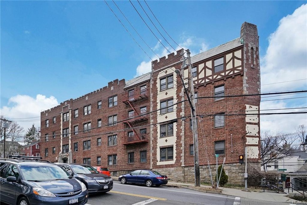 381 Broadway unit 3H, Dobbs Ferry, NY 10522 - photo 1