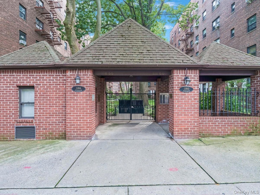 Pending $325,000 • Co-Listing Agent