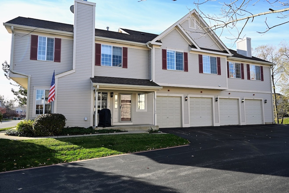 616 Windsor Dr unit D, Fox Lake, IL 60020 - photo 1