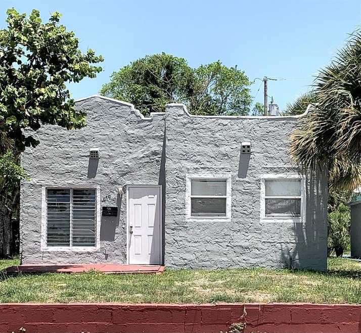 979 39th St, West Palm Beach, FL 33407 - photo 1