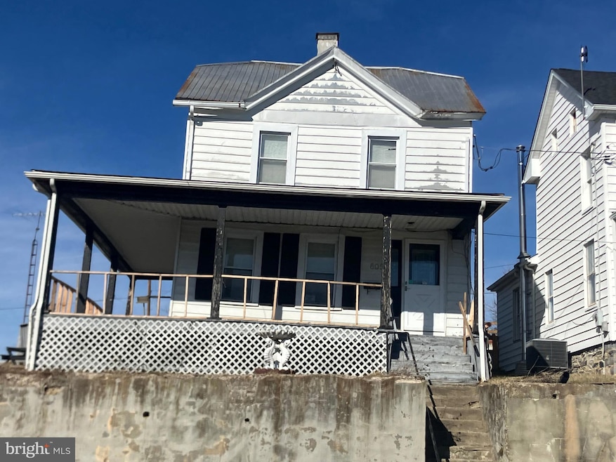 805 E B St, Brunswick, MD 21716 - photo 1