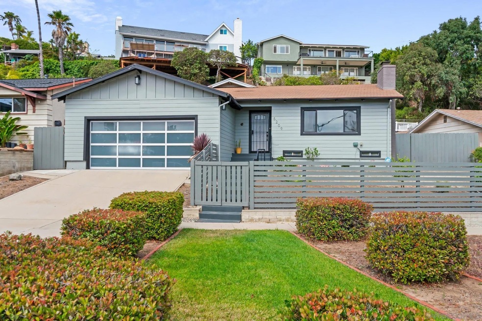 5209 Foothill Blvd, San Diego, CA 92109 - photo 1