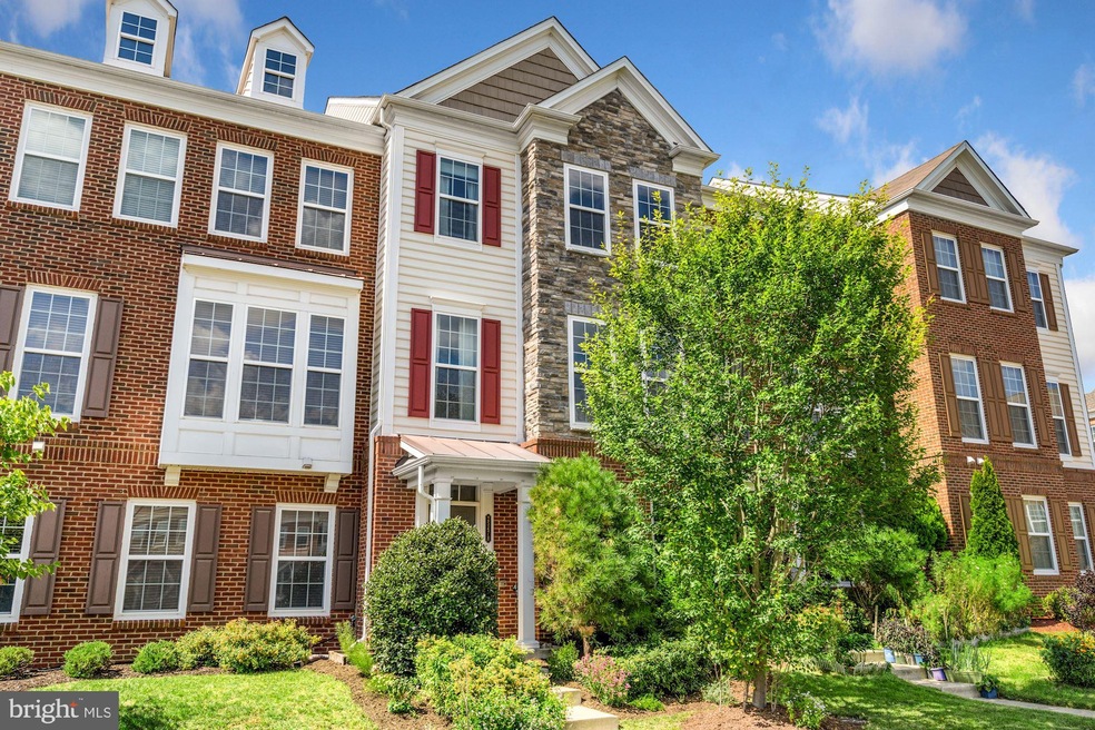 25478 Schooley Mill Terrace, Chantilly, VA 20152 - photo 1