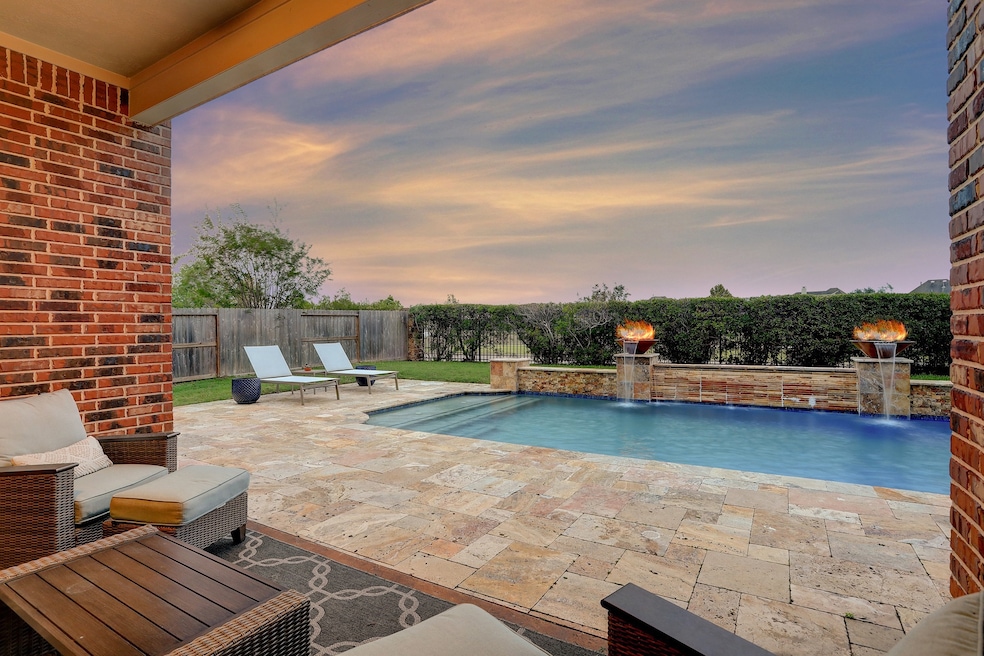 Paradise awaits at 4203 Candlewood Drive in the id