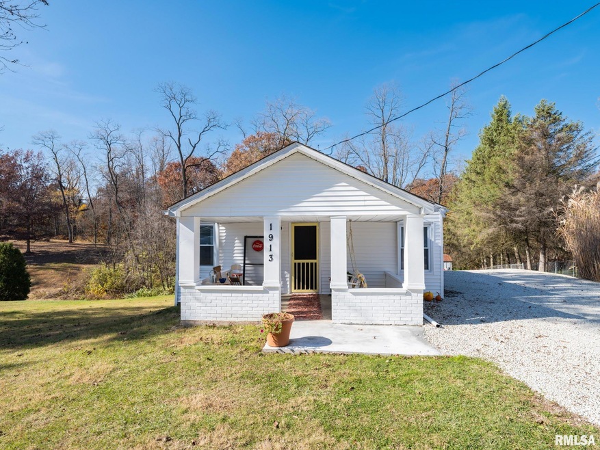 1913 N Norwood Blvd, Peoria, IL 61604 - photo 1