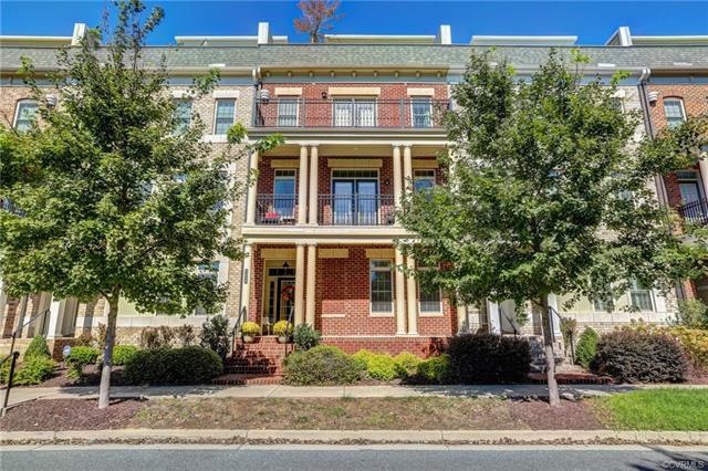 Beautiful urban brownstone in West Broad Village -