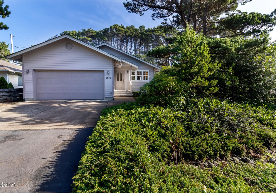 5870 Hacienda Ave, Gleneden Beach, OR