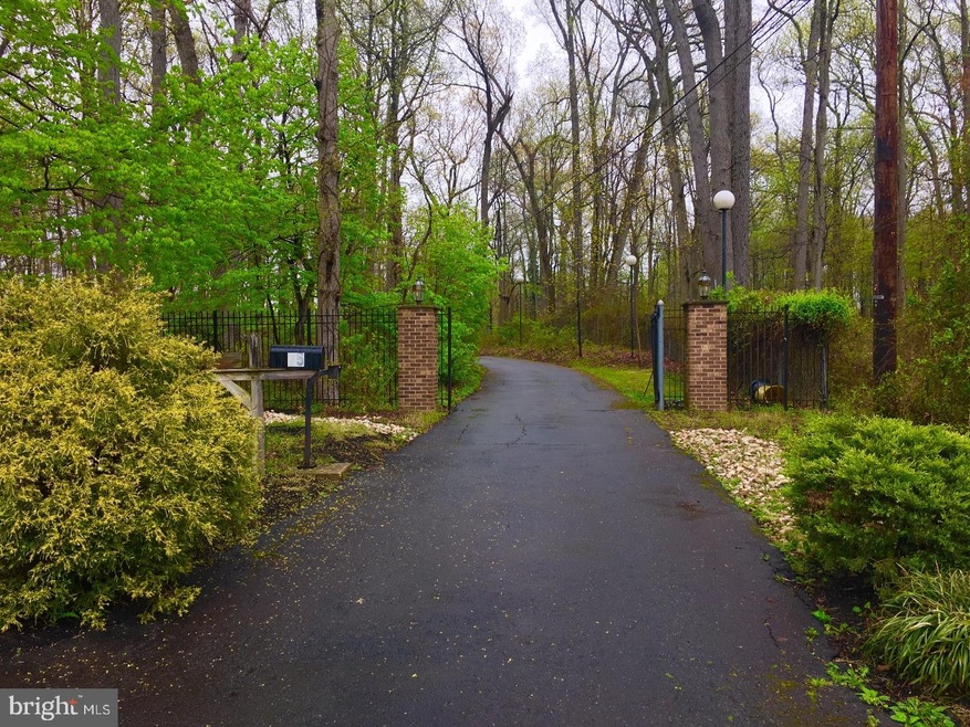 75 Wickom Ave, Trenton, NJ 08690 - photo 1