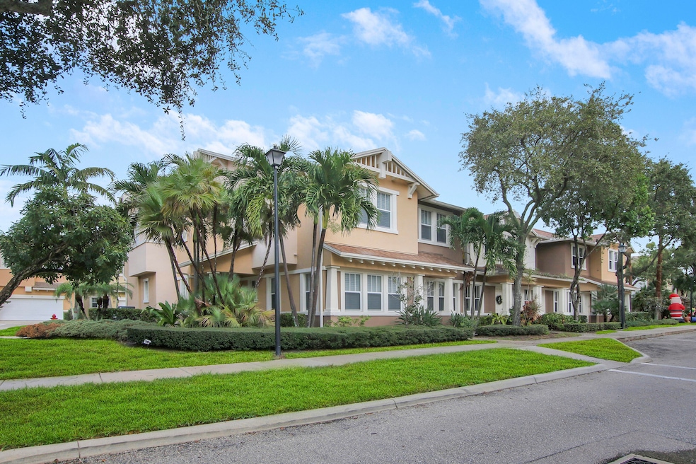 650 Pacific Grove Dr unit 1, West Palm Beach, FL 33401 - photo 1