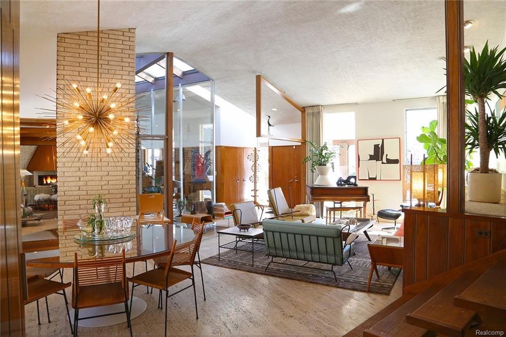 1225 Stuyvessant Rd, Bloomfield Hills, MI 48301 - photo 1