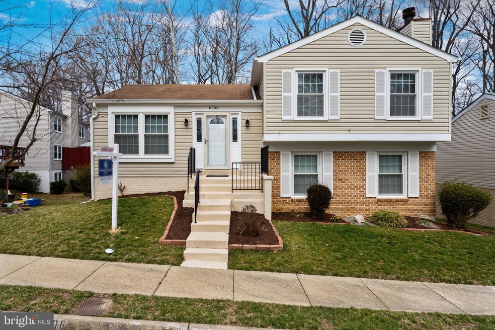 8506 Cherry Heights Ct, Springfield, VA 22153 - photo 1