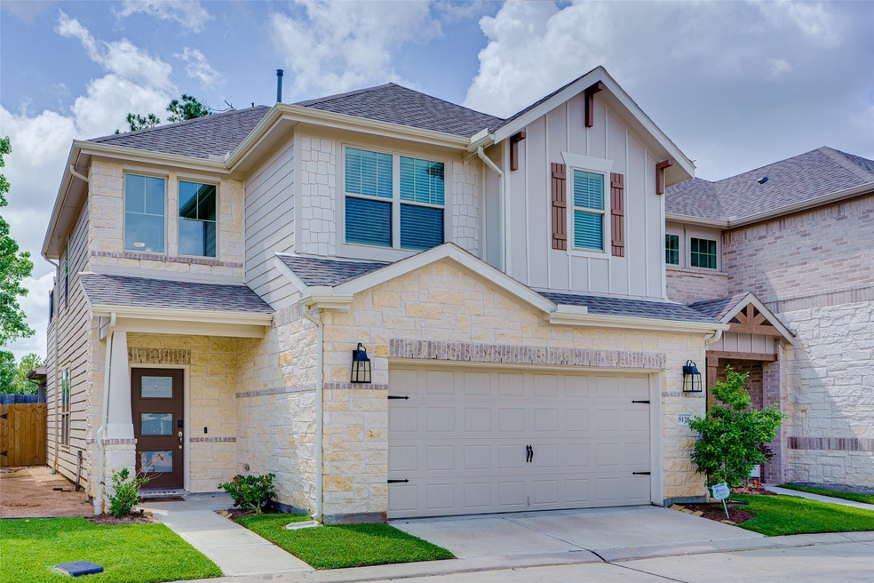 5128 Aedan Oak St, Houston, TX 77018 - photo 1